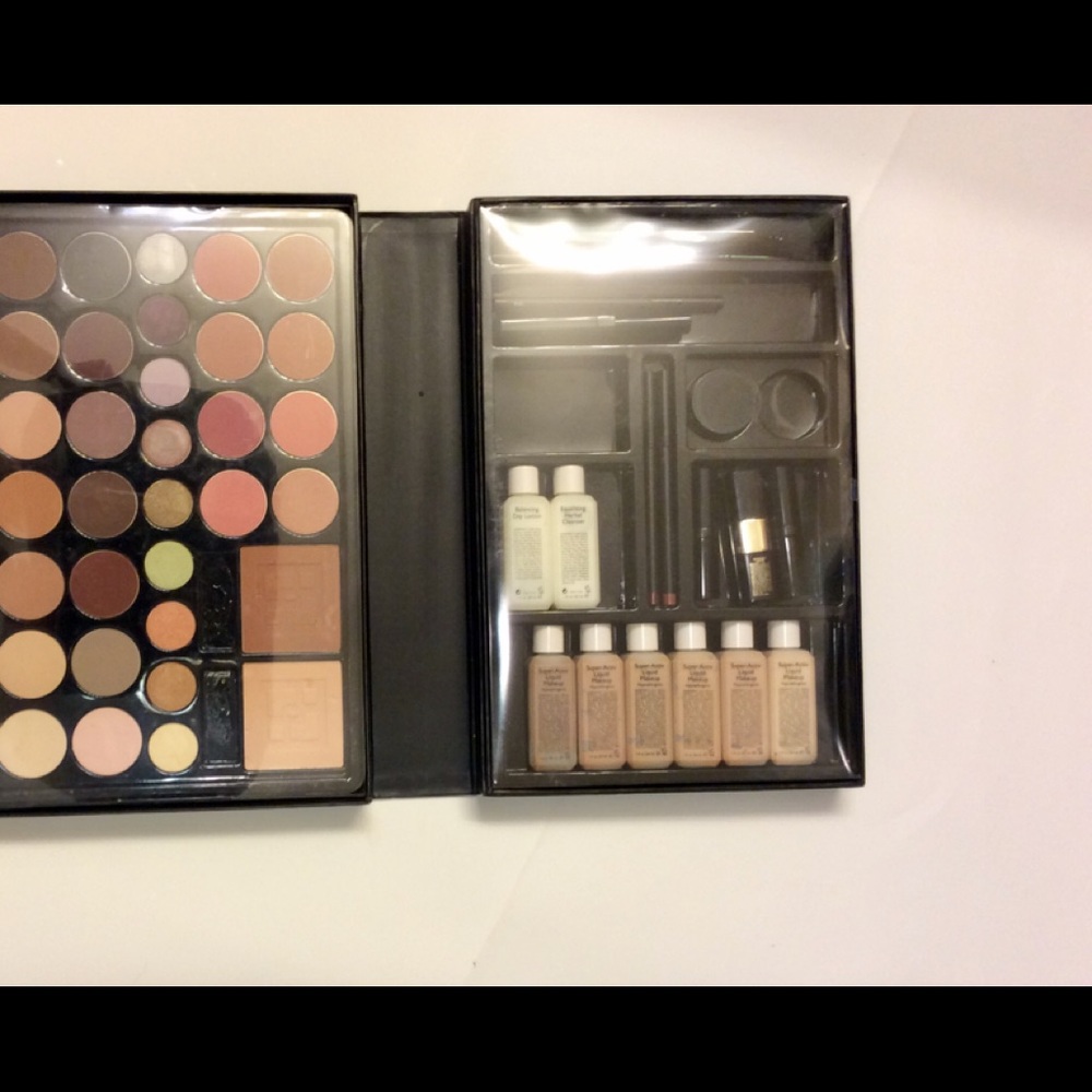 Makeup palette